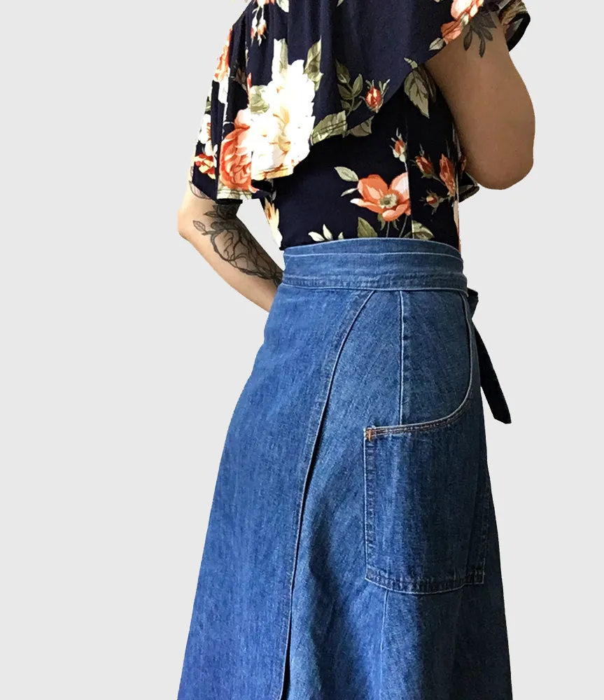 1970s Denim A-Line Knee-Length Tied Waist Wrap Skirt