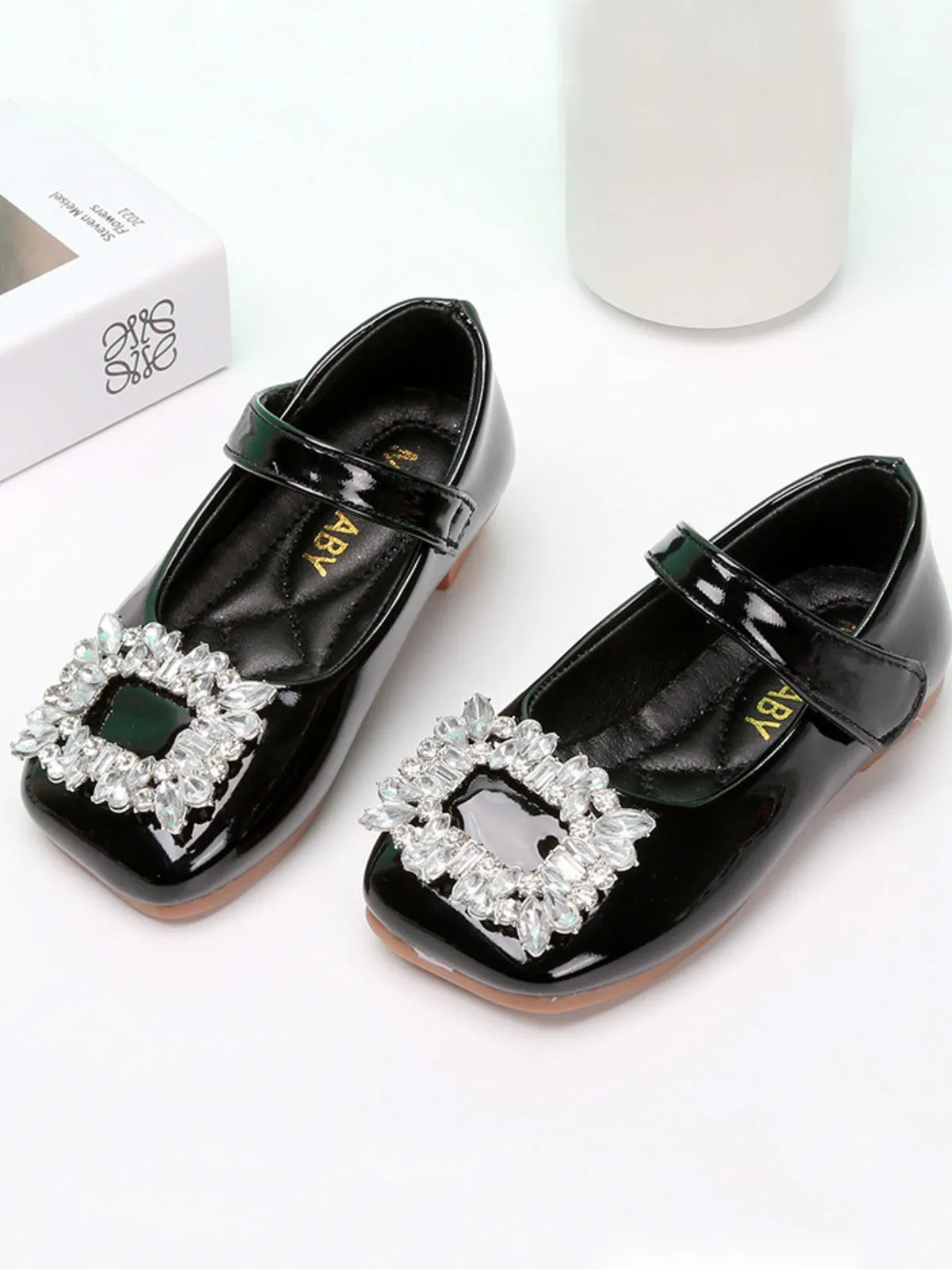 Hepburn-Chic Square Toe Mary Jane Shoes By Liv and Mia