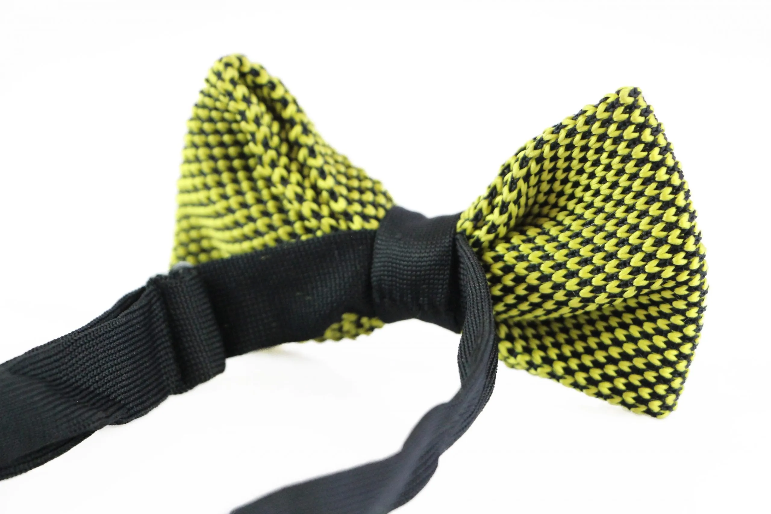 Mens Yellow & Black Cross-Hatched Knitted Bow Tie